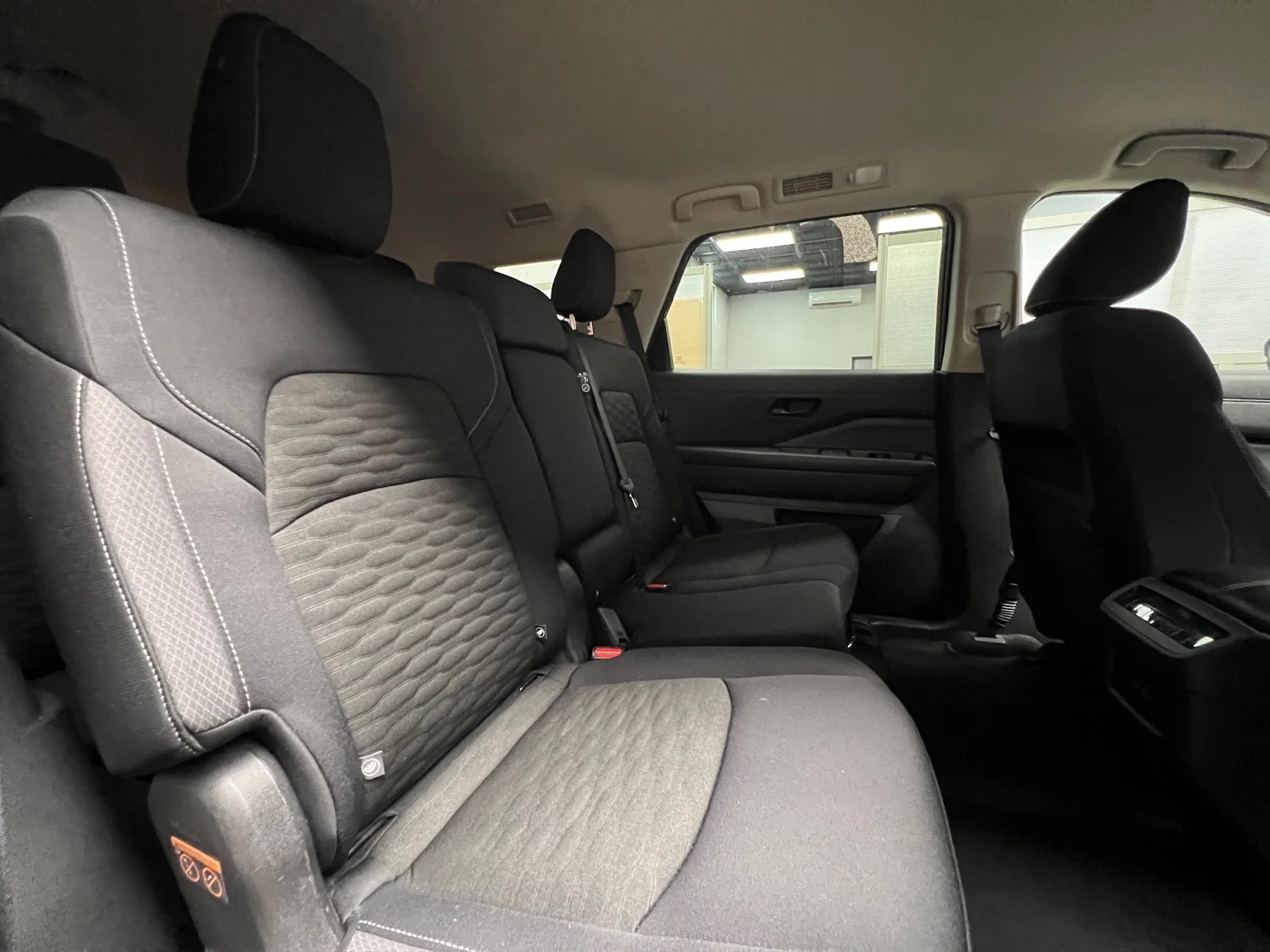 2024 Nissan Pathfinder SV - Photo 22