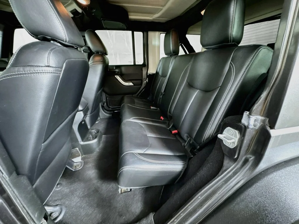Used 2017 Gray Jeep Unlimited Rubicon image 27