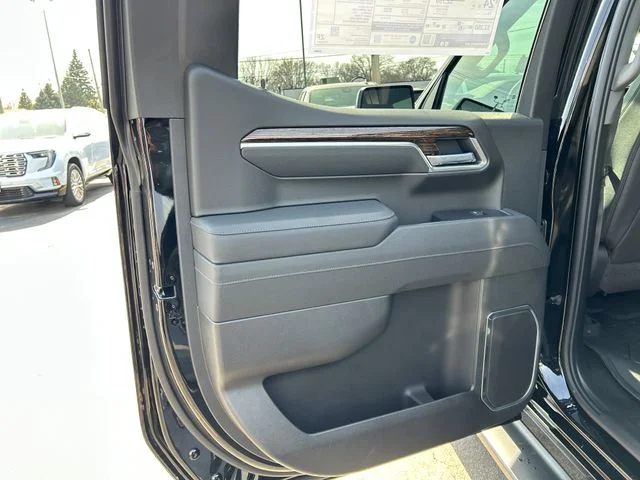 New 2026 Onyx Black GMC Elevation image 20