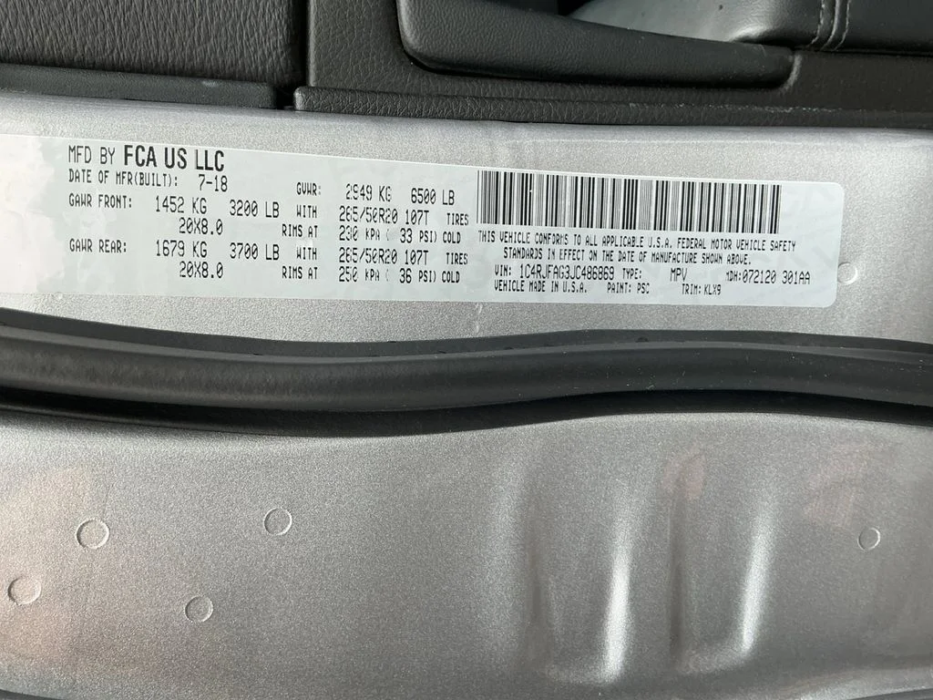 Used 2018 Silver Jeep Altitude image 24