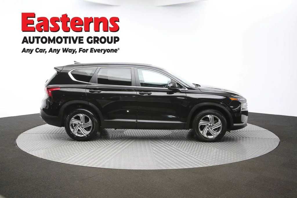 Used 2023 Black Hyundai SE image 42