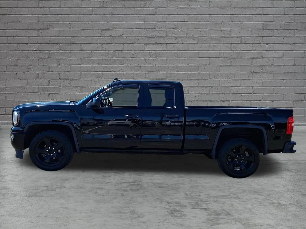 Used 2019 ONYX BLACK GMC DBL CAB 4WD image 7
