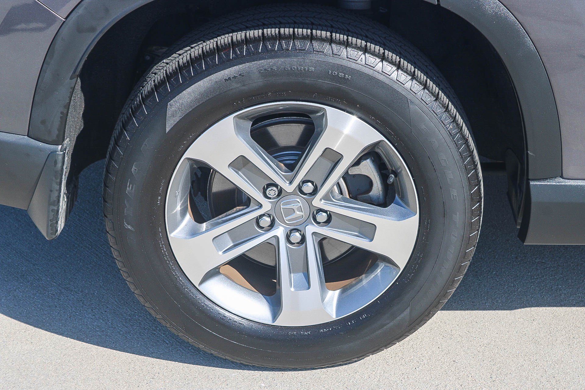Certified Used 2023 Modern Steel Metallic Honda AWD EX-L image 11