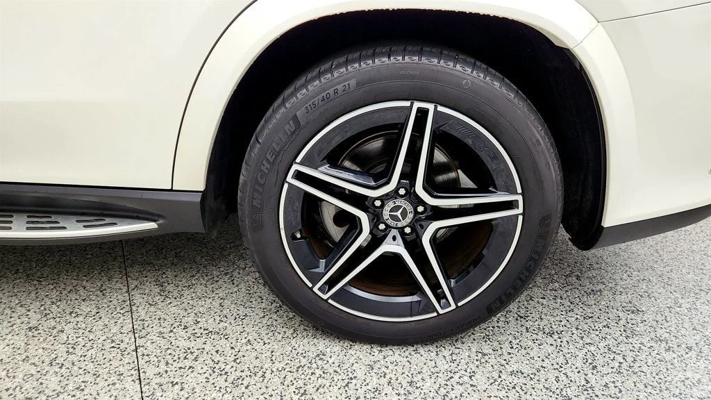 Used 2021 designo Diamond White Bright Mercedes-Benz GLS 580 4MATIC® SUV w/ Driver Assist Pkg Plus & Night Pkg image 9