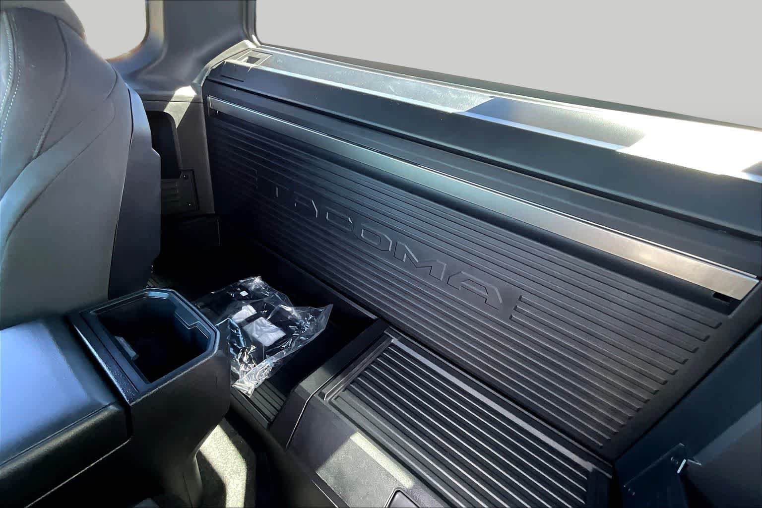 2026 Toyota Tacoma SR5 - Photo 20