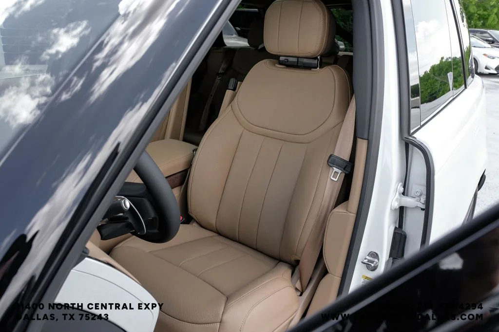 New 2026 Fuji White Land Rover SE image 37