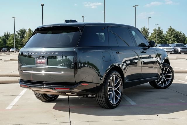 New 2026 Belgravia Green Land Rover SE image 9
