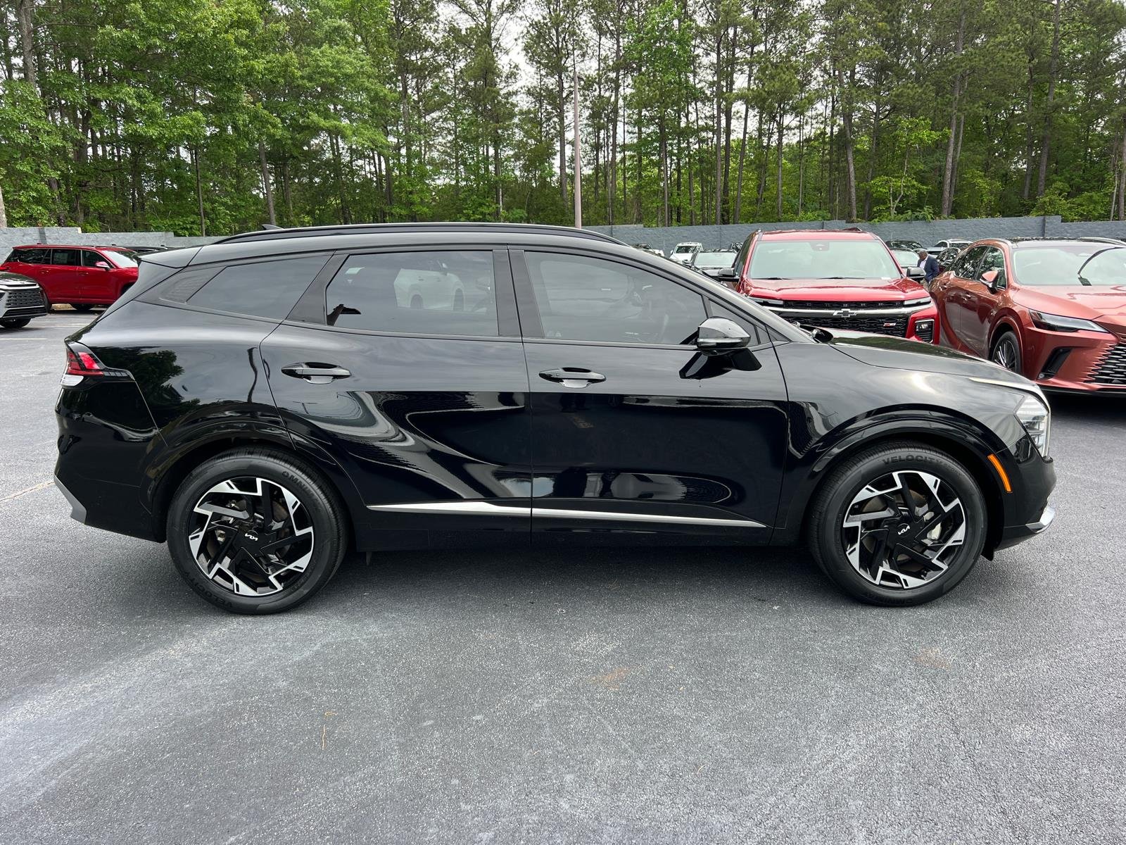 Used 2025 Ebony Black Kia SX-Prestige image 5