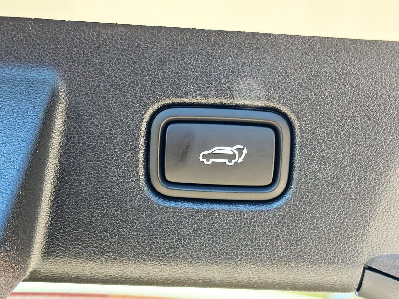 New 2026 Serenity White Pearl Hyundai SEL FWD image 12