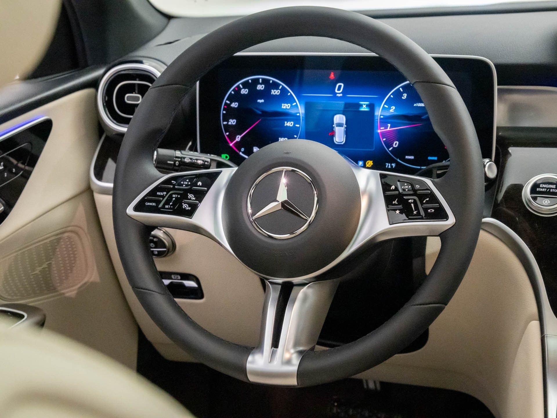 New 2026 Polar White Mercedes-Benz GLC 300 image 10