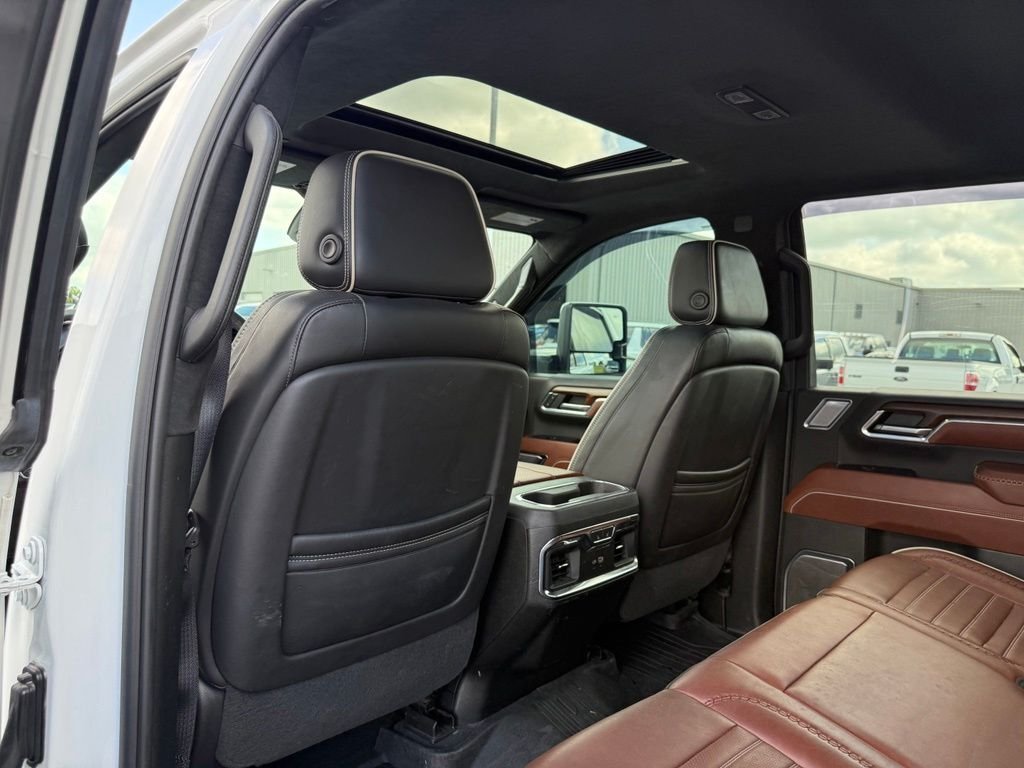 Used 2024 Summit White GMC Denali Ultimate image 9