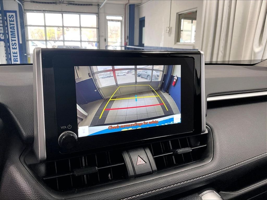 Used 2025 White Toyota XLE image 19