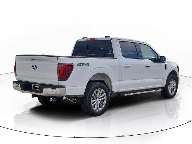 New 2026 Oxford White Ford Lariat image 5