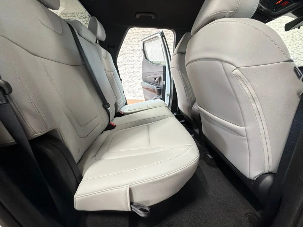 New 2027 Atlas White Hyundai SE image 12