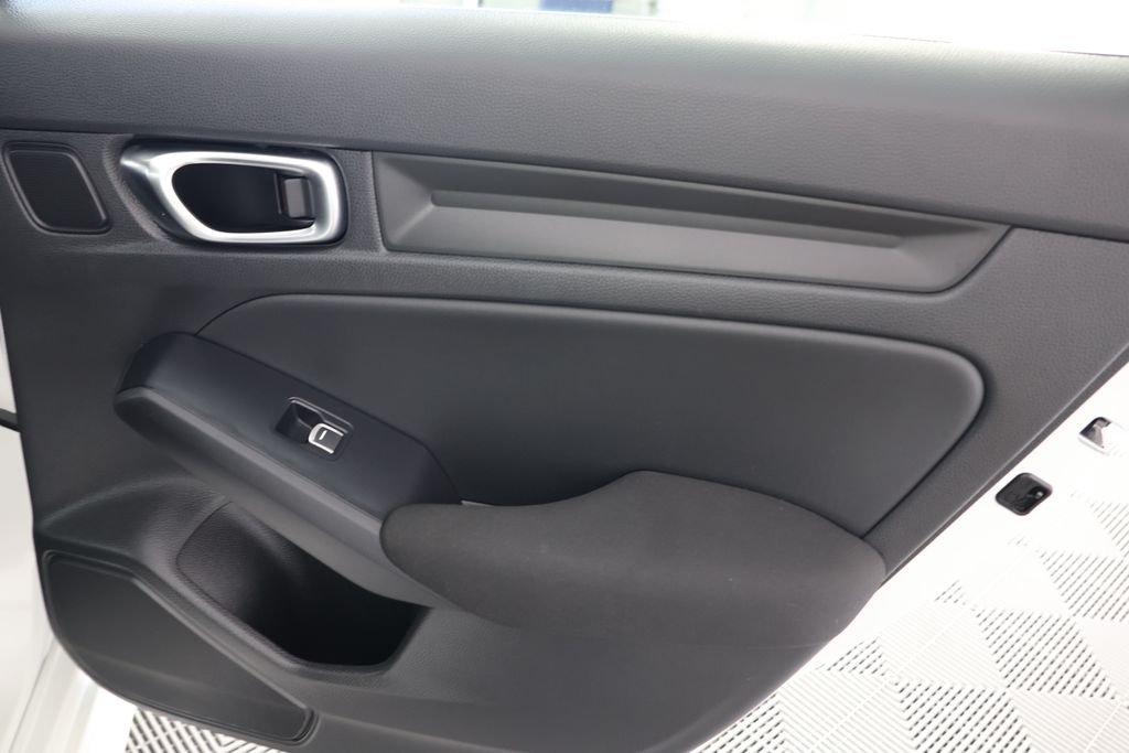 Used 2025 Platinum White Pearl Honda LX image 26
