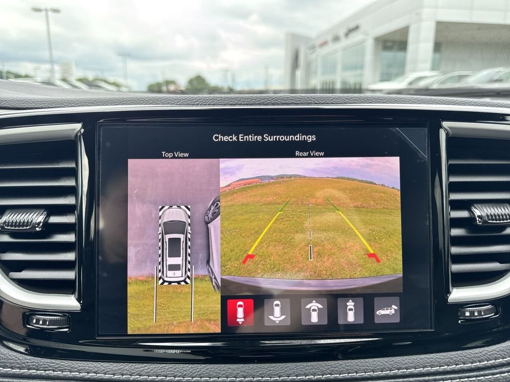 2027 Chrysler Pacifica Limited - Photo 17