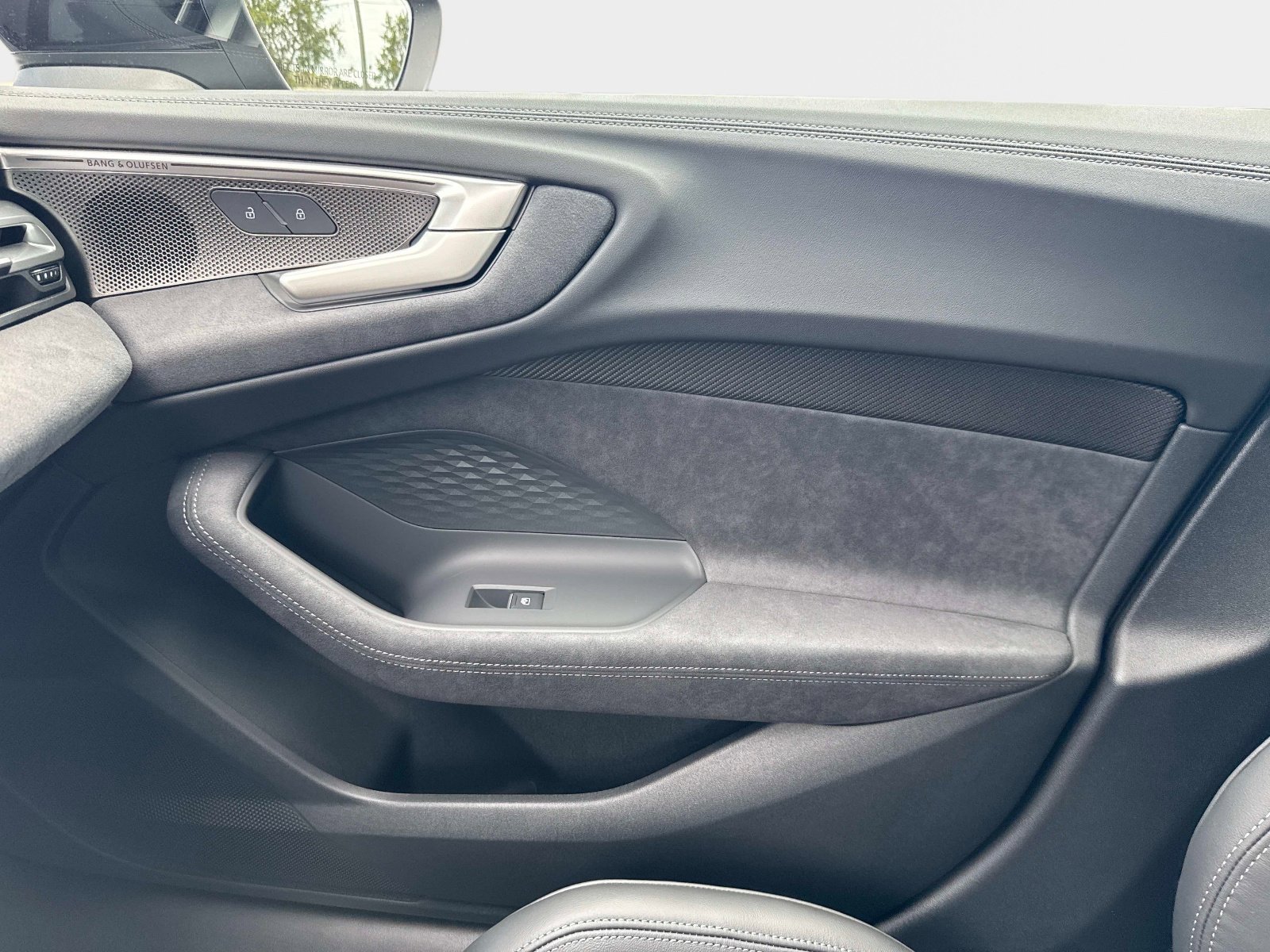 New 2026 Daytona Gray Pearl Effect Audi Premium Plus image 22