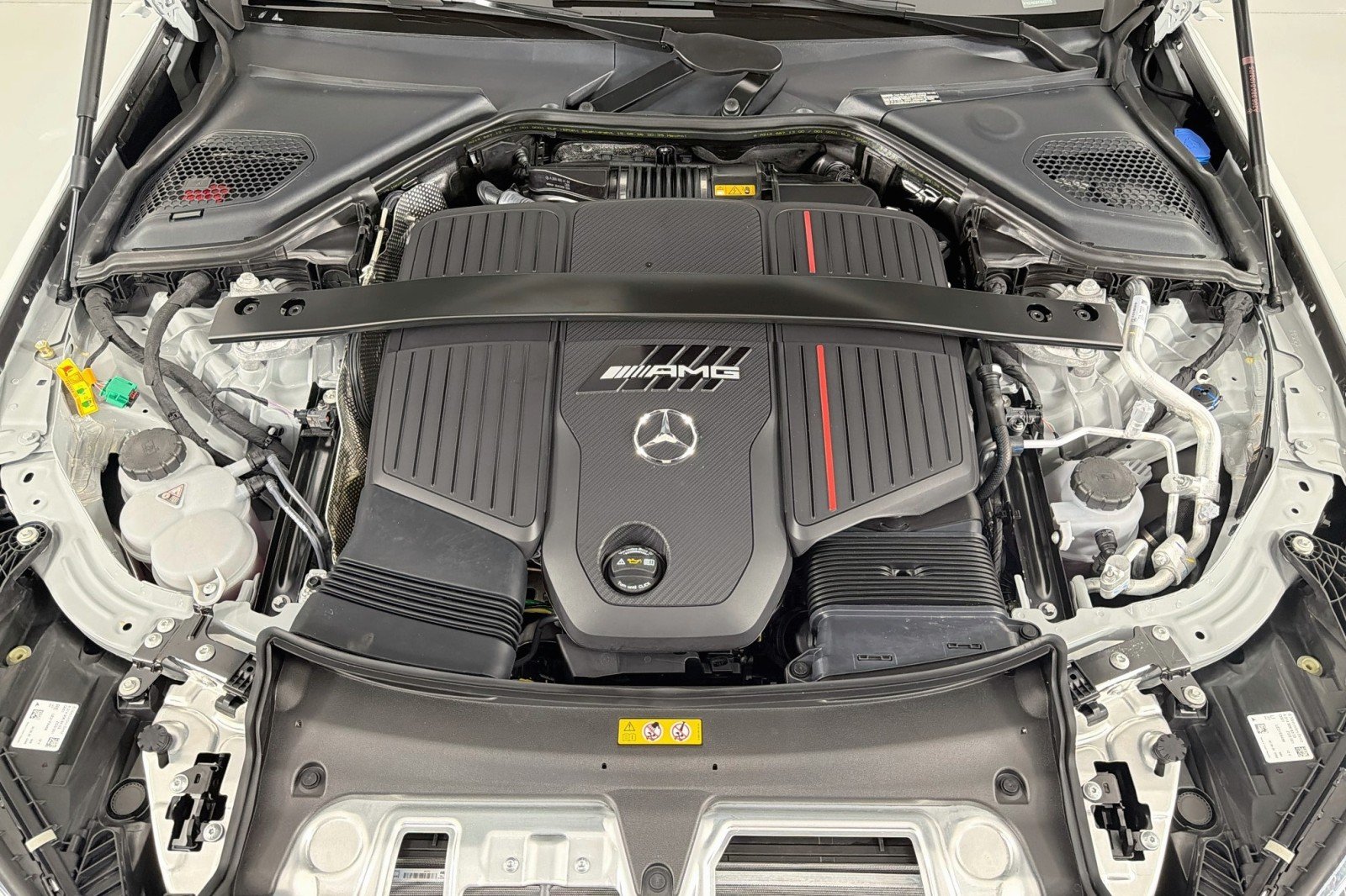 New 2027 MANUFAKTUR Alpine Grey Mercedes-Benz AMG® E 53 Hybrid Wagon image 10