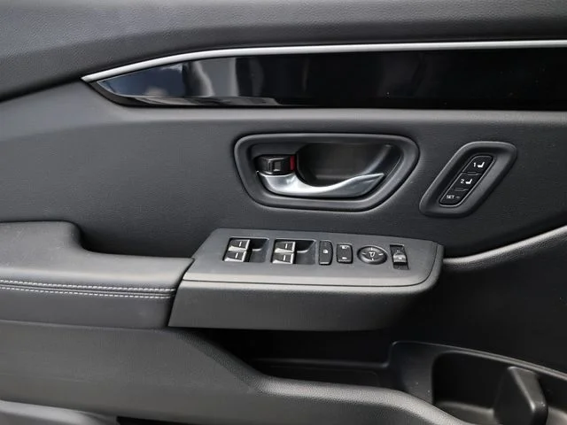 2025 Honda Pilot Touring - Photo 16