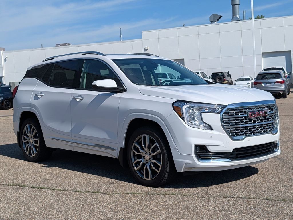 2022 GMC Terrain Denali AWD's photo