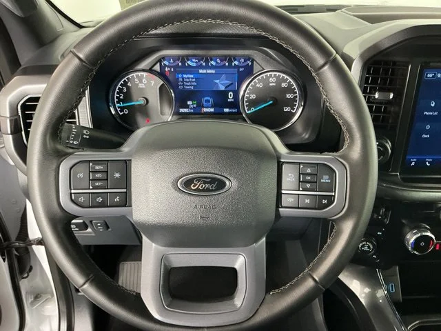 Used 2023 Oxford White Ford XLT image 17