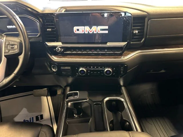Used 2025 Silver GMC Elevation image 12