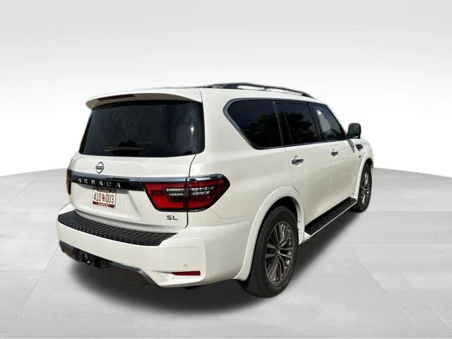 Used 2022 White Nissan SL image 3