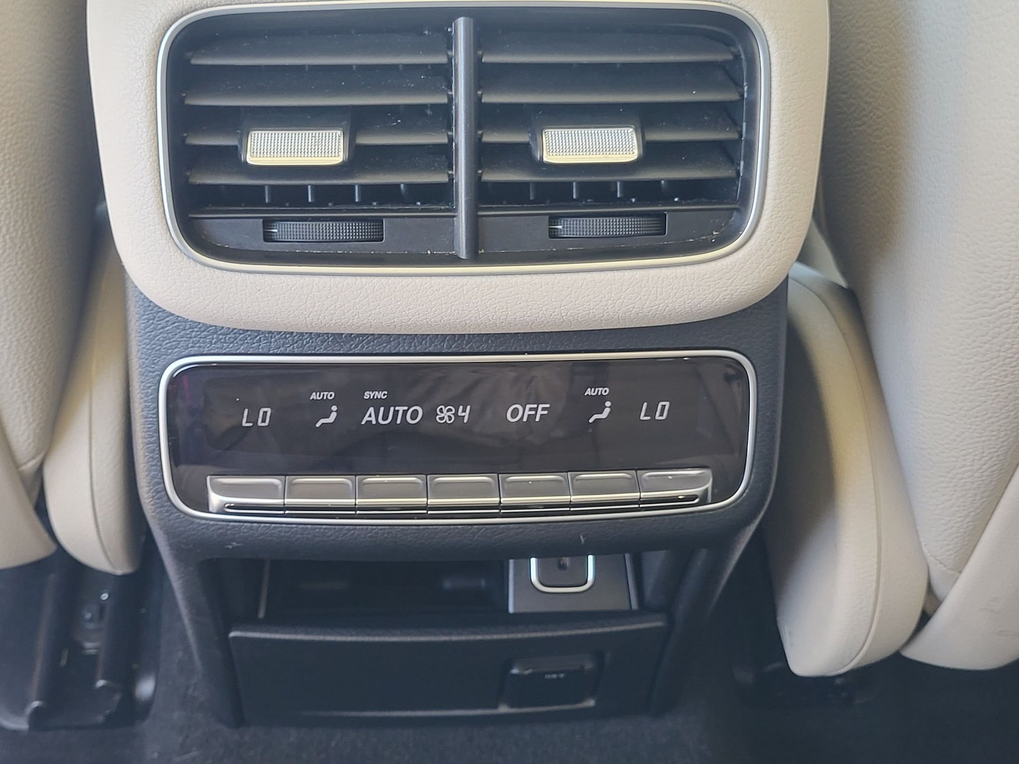 Certified Used 2023 MANUFAKTUR Diamond White Bright Mercedes-Benz GLE450 4MATIC® image 36