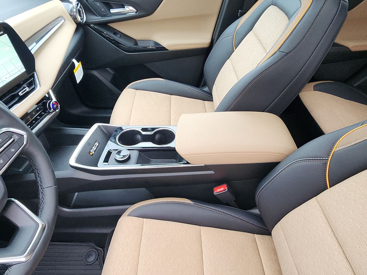 New 2027 Polar White Tricoat Chevrolet AWD ACTIV image 21