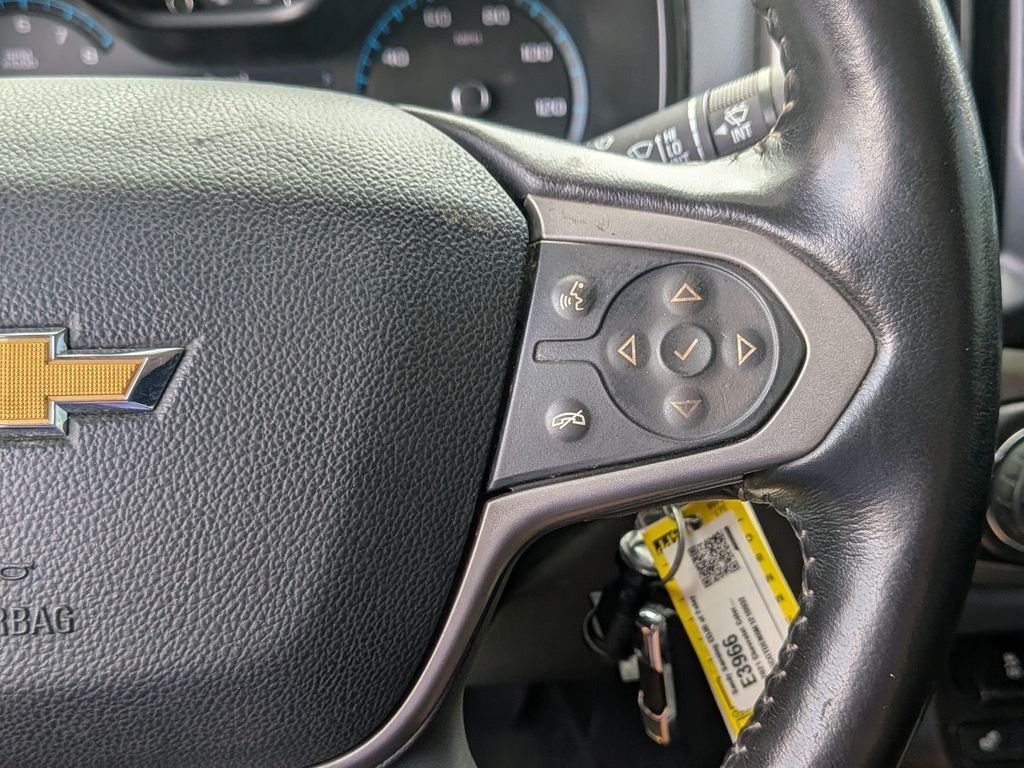 Used 2021 Gray Chevrolet Z71 image 20