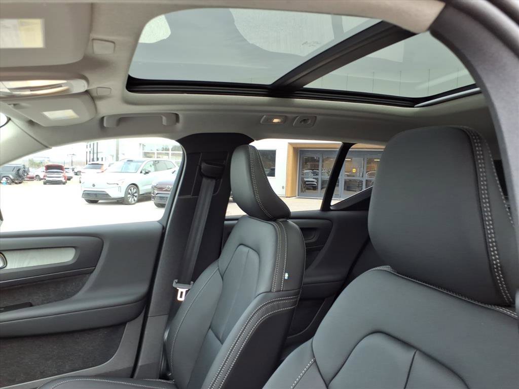New 2026 Aurora Silver Volvo Core image 12