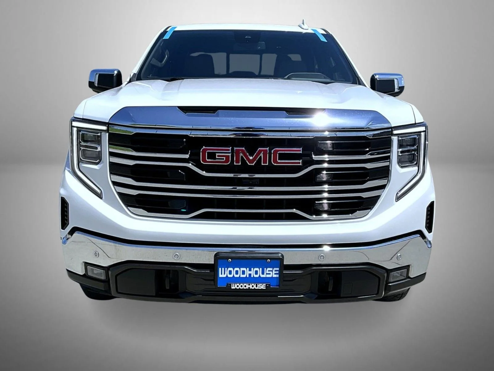 Used 2022 White GMC SLT image 2