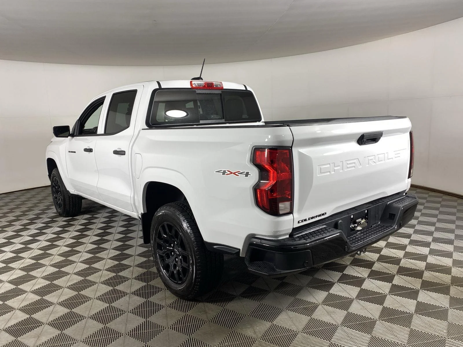 Used 2026 Summit White Chevrolet WT image 5