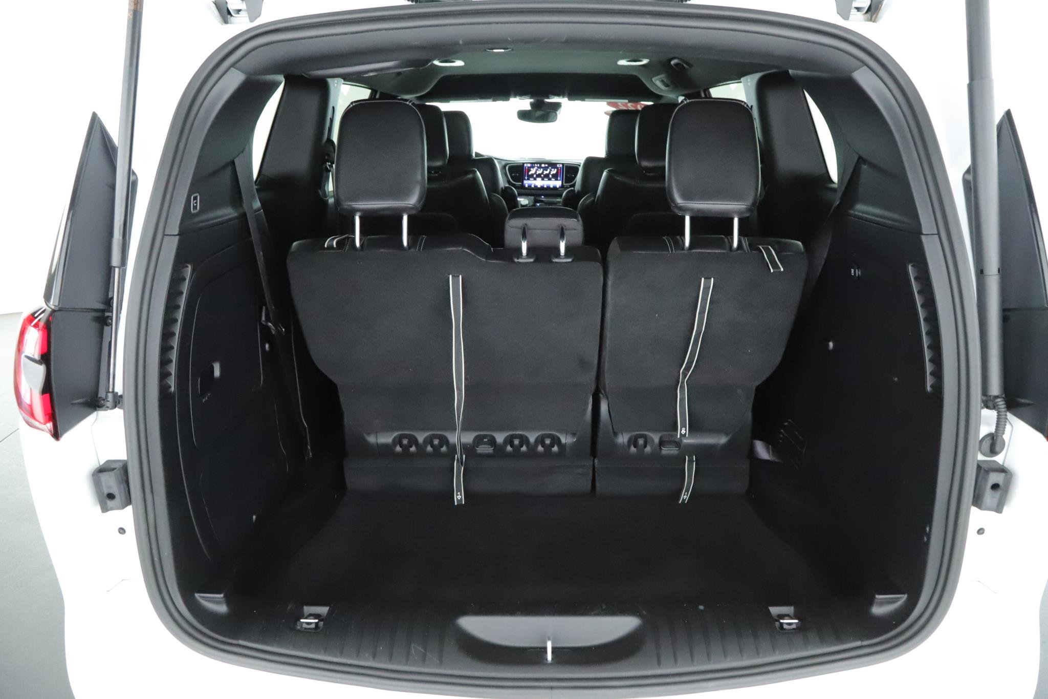 2022 Chrysler Pacifica Hybrid Touring L - Photo 23