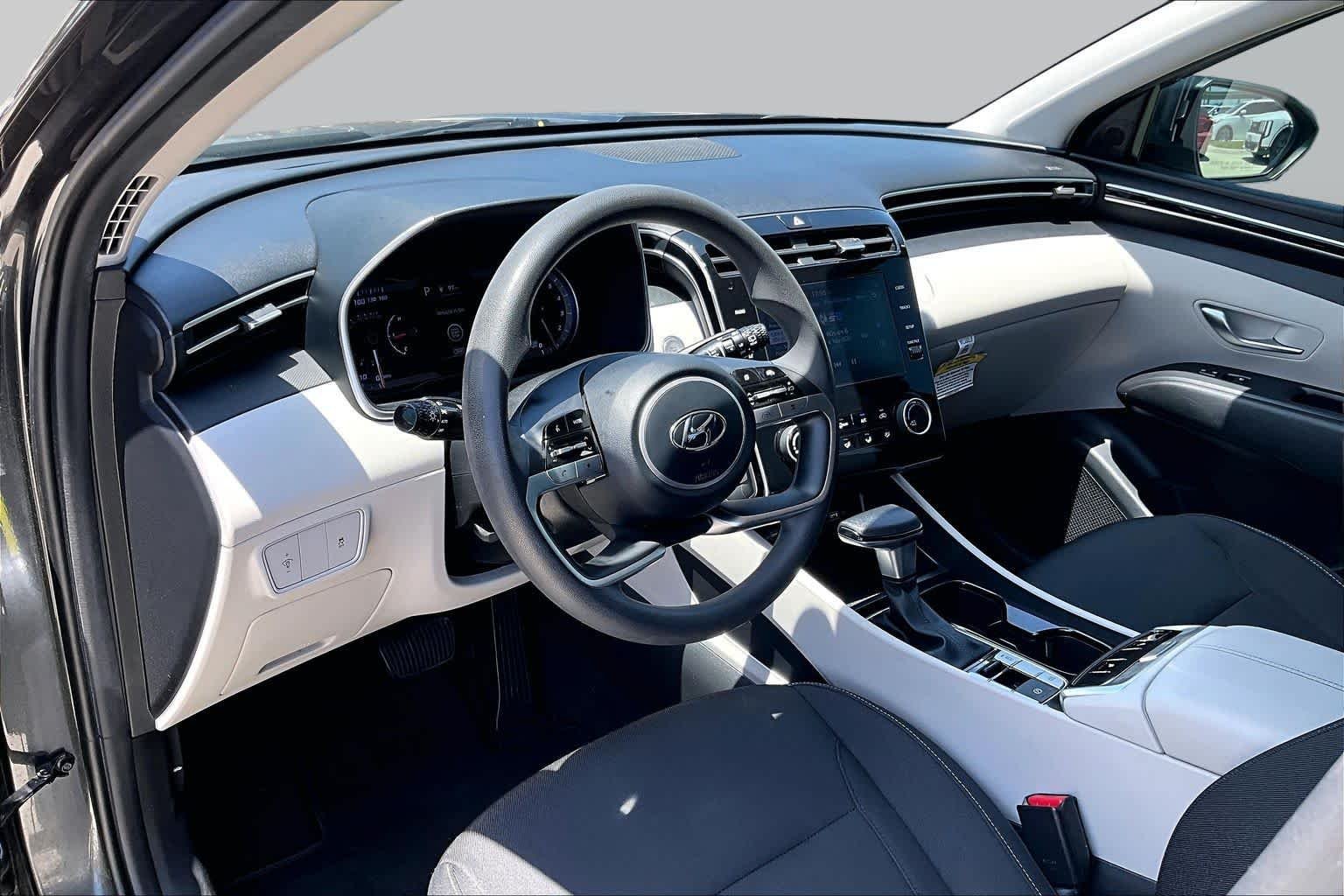 Used 2022 Portofino Gray Hyundai SEL image 16