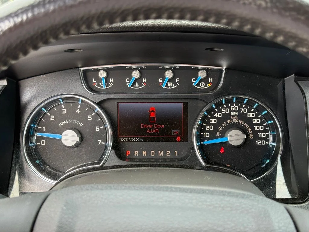 Used 2014 Blue Ford Lariat image 19