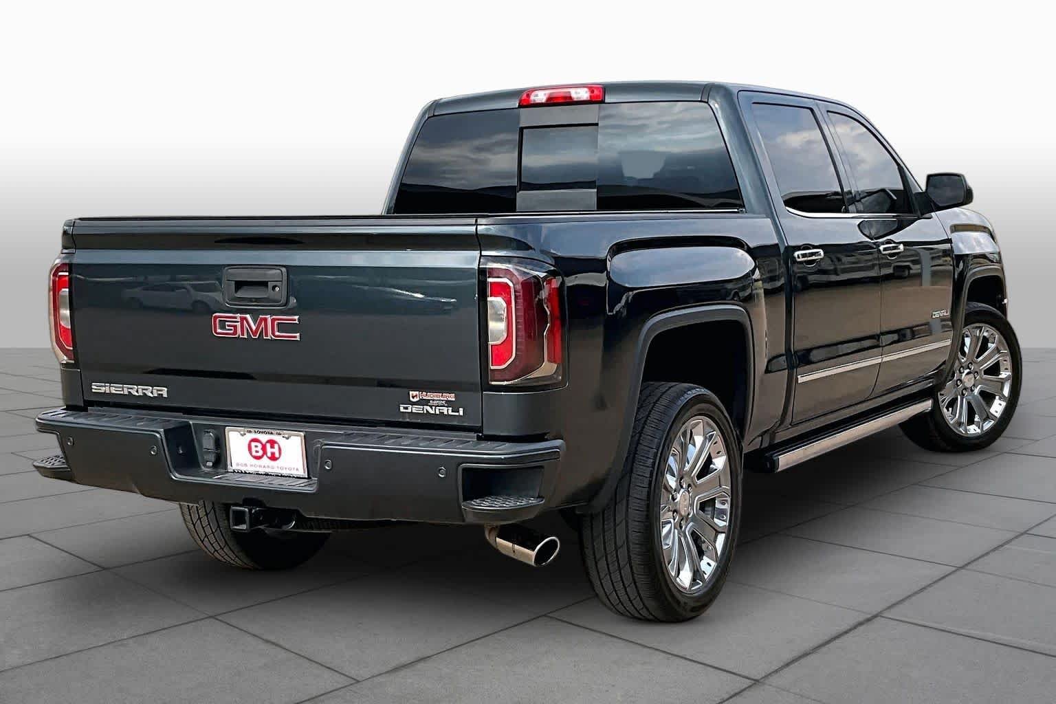 Used 2017 Dark Slate Metallic GMC Denali image 12