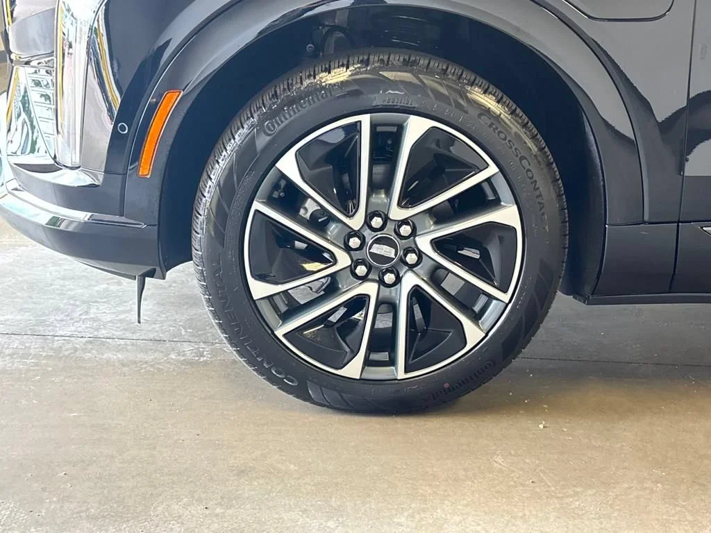2025 Cadillac OPTIQ Sport 1 - Photo 10