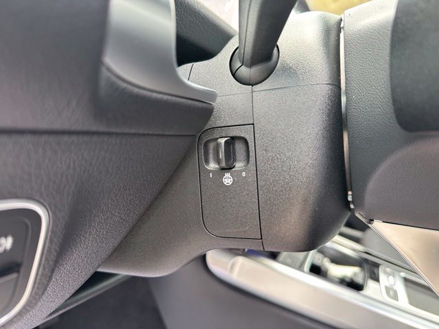 New 2026 Mountain Grey Metallic Mercedes-Benz GLB 250 image 55