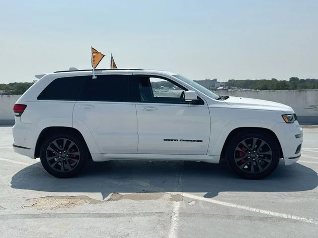 Certified Used 2019 White Jeep Overland image 9