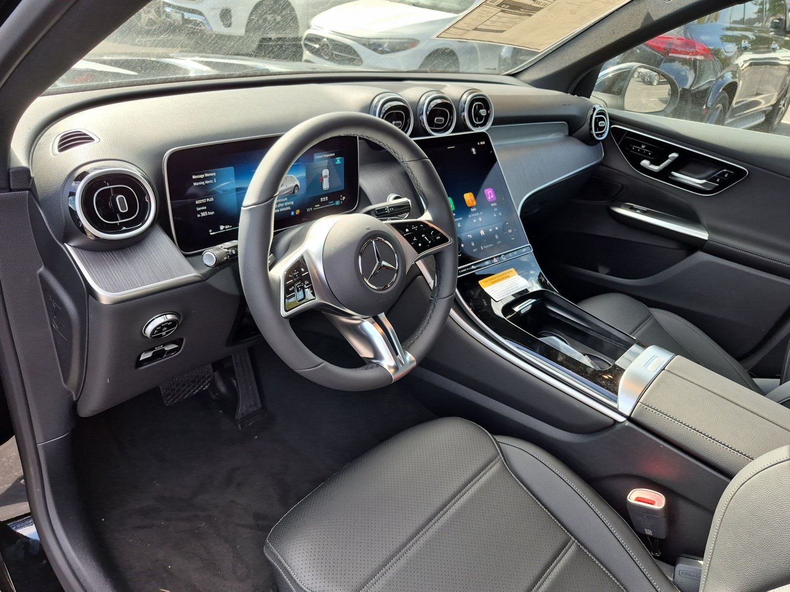 New 2027 Black Mercedes-Benz GLC300 image 3