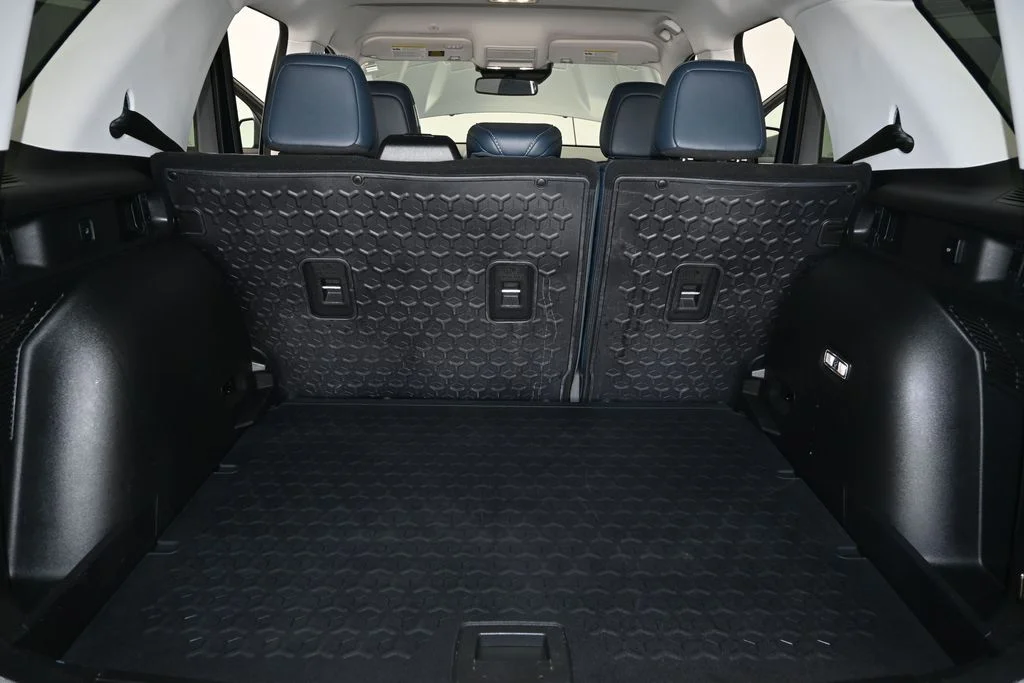 Used 2022 Blue Metallic Ford Outer Banks image 12