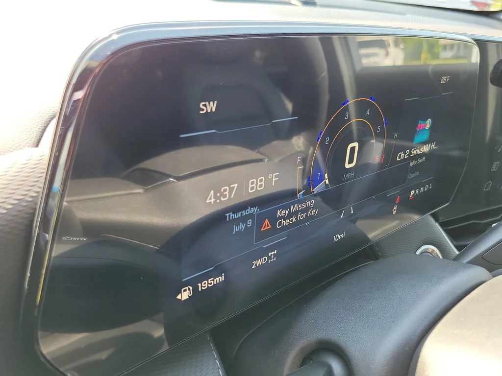 New 2027 Summit White Chevrolet LT image 9