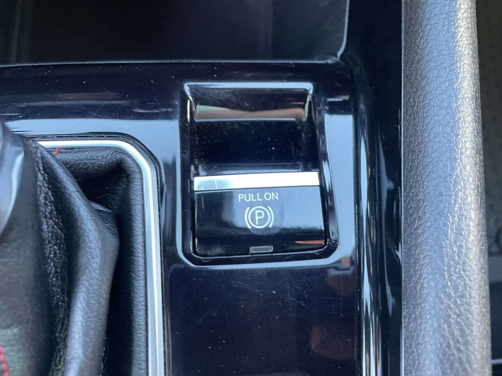 Used 2024 White Jeep Trailhawk 4x4 image 24