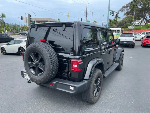 Used 2023 Black Jeep Altitude image 6