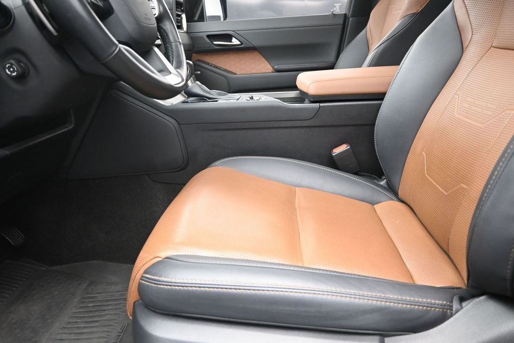 2024 Lexus GX Luxury - Photo 13