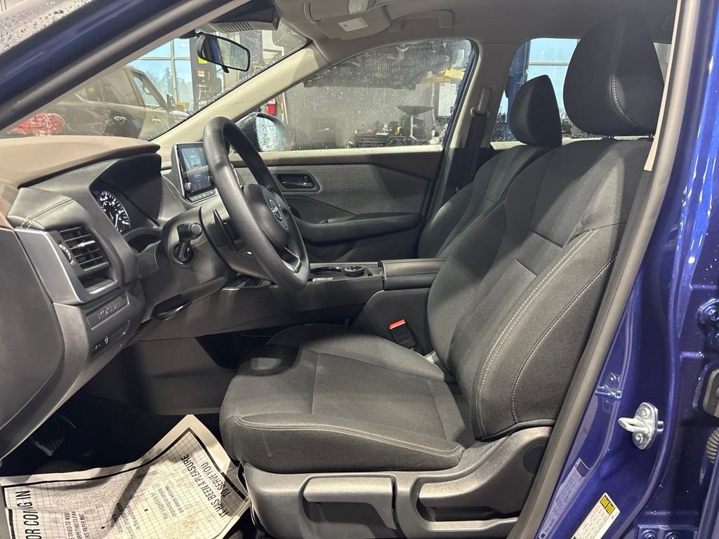 Used 2023 Blue Nissan S image 18
