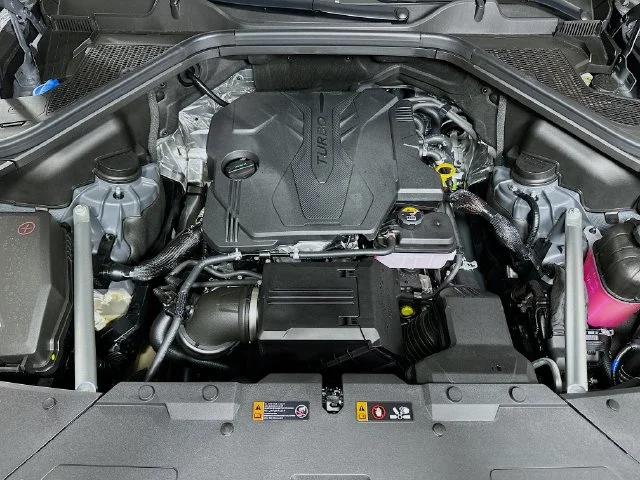 New 2026 Gray Genesis 2.5T Select image 24