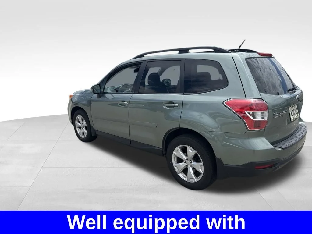 Used 2015 Green Subaru 2.5i Premium image 3
