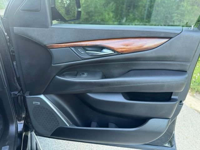 Used 2017 Black Raven Cadillac Luxury image 21